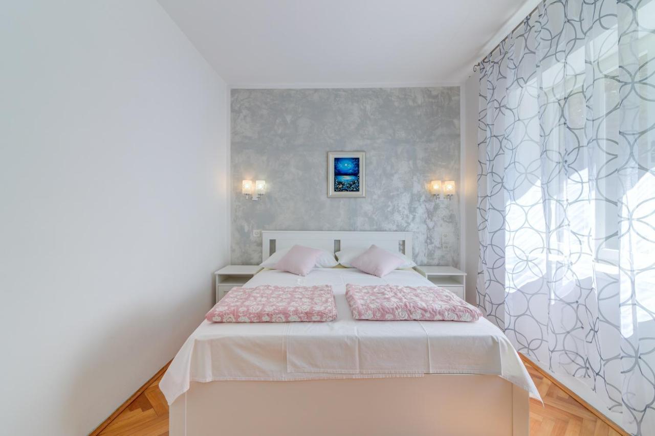 Apartments By The Beach Adela Senj Senj  Esterno foto